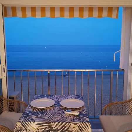 Blue Beach Studio In Platja D'Aro Lejlighed *