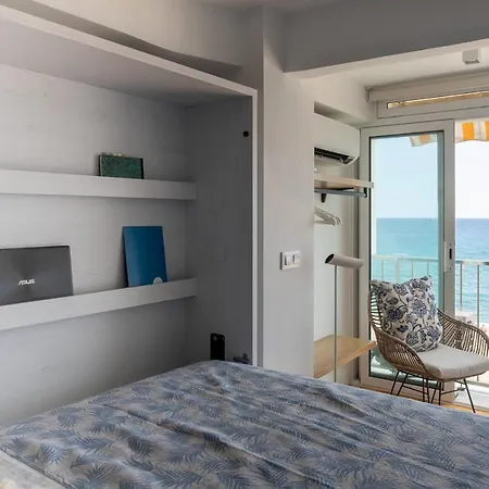 Blue Beach Studio In Platja D'Aro Lejlighed